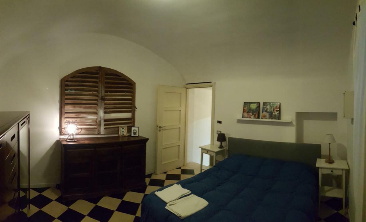 Calamaru Palermo Buitenkant foto
