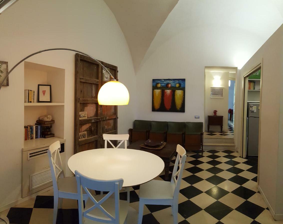 Calamaru Palermo Buitenkant foto