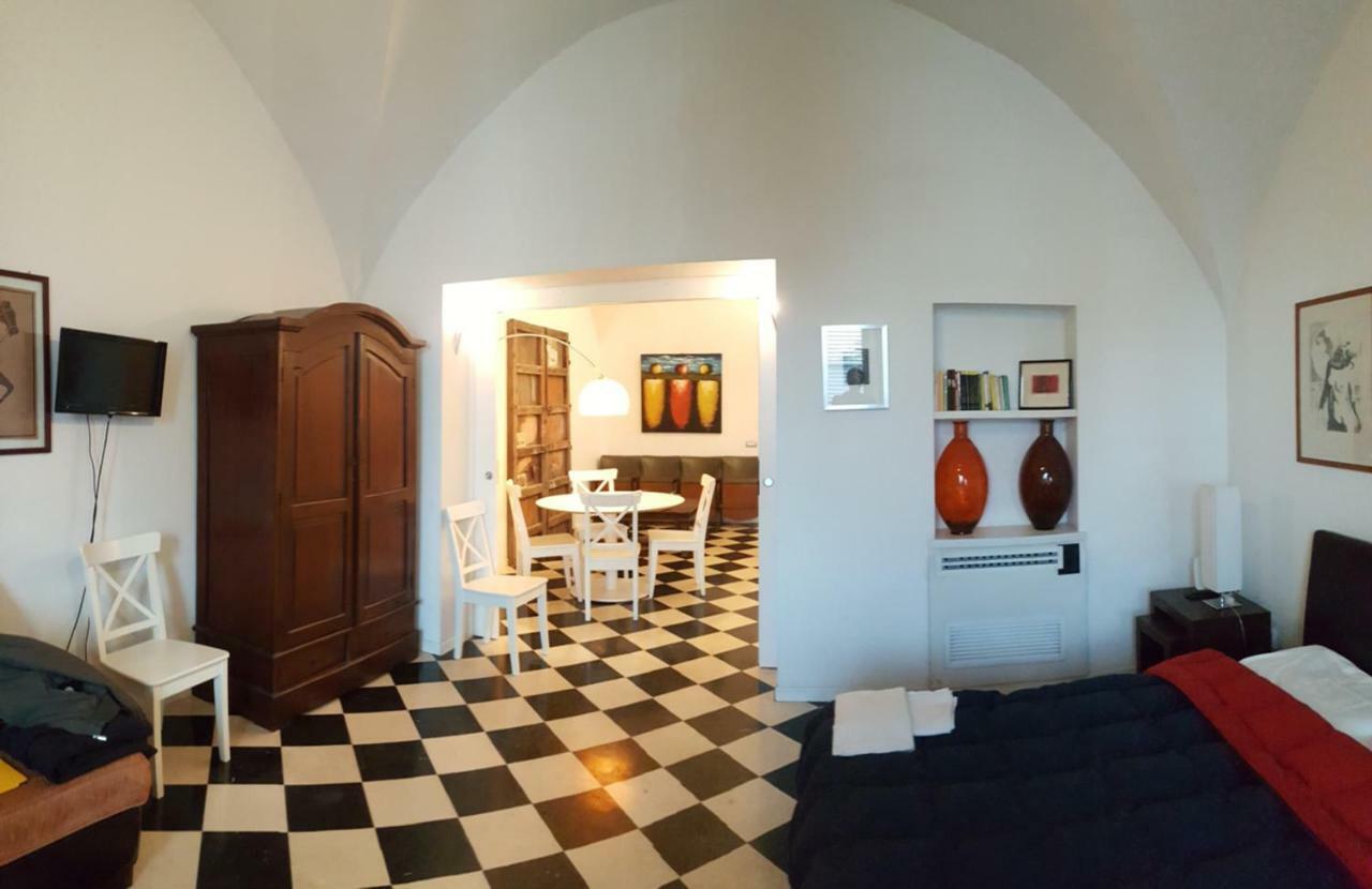 Calamaru Palermo Buitenkant foto